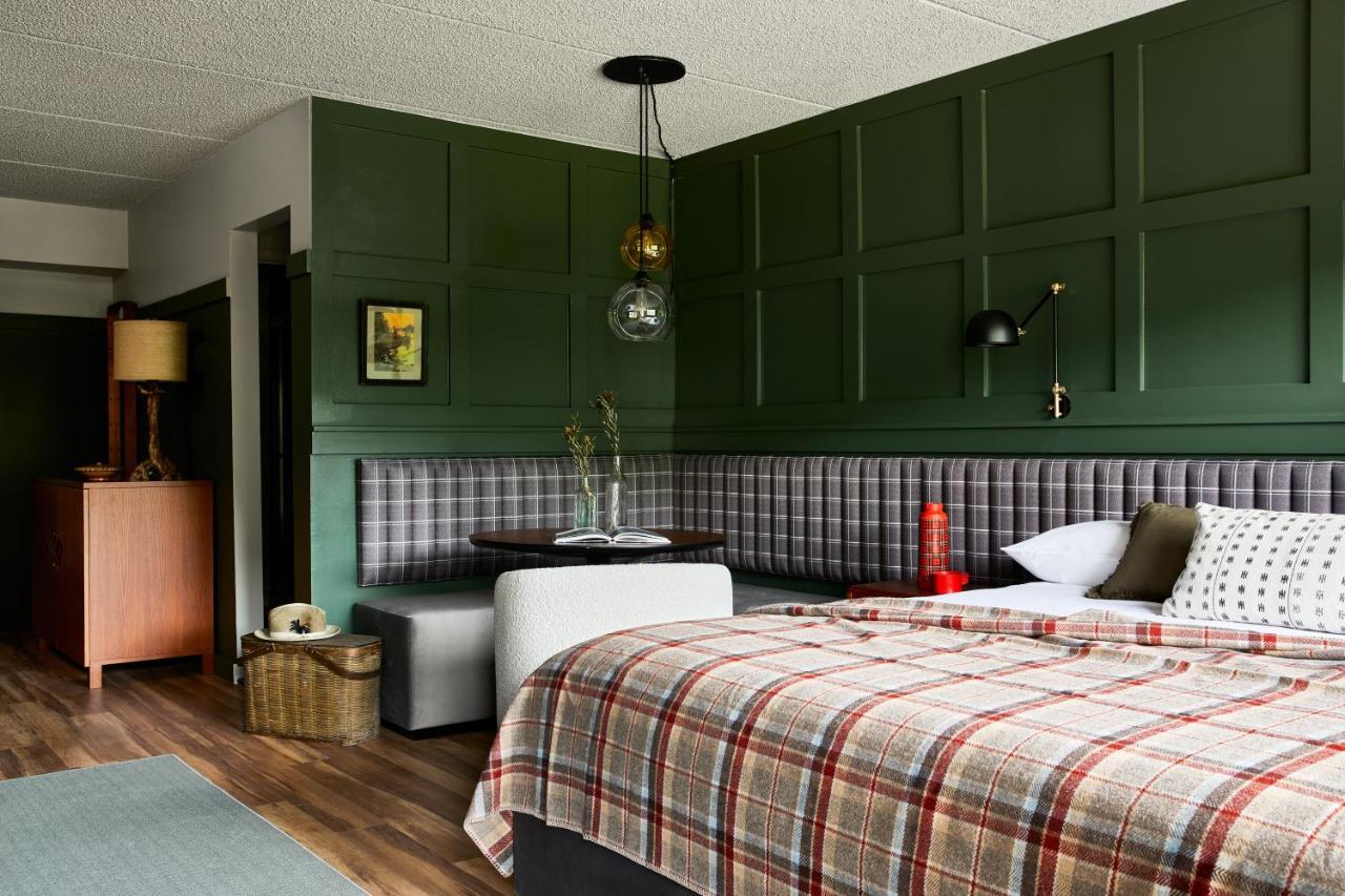 Hotel Lodge, A Bluebird By Lark 4*