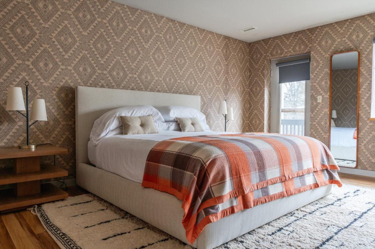 Lodge, A Bluebird By Lark 4* Hunter