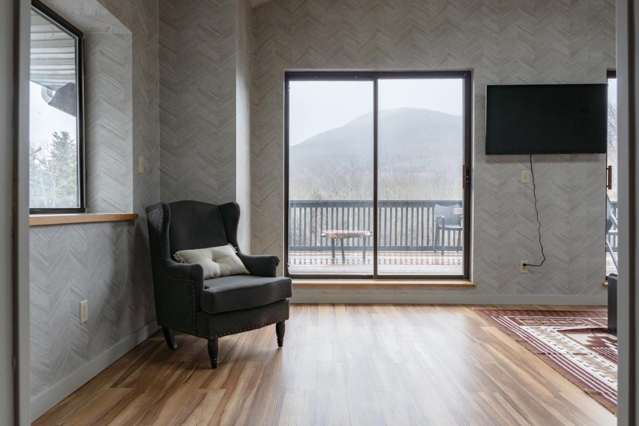 Hotel Lodge, A Bluebird By Lark